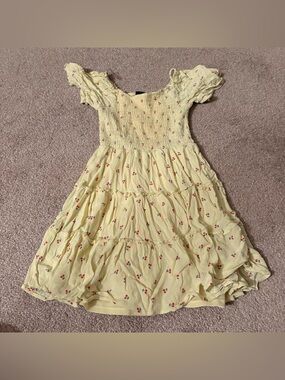 art class Yellow Smocked Dress with Red Floral Print girls small 6/6x